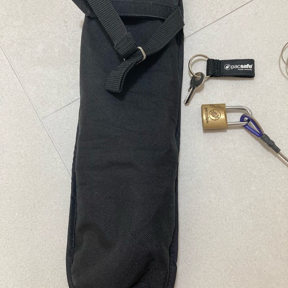 Backpack and Bag Protector Anti-theft mesh bag - Picture 3 of 3